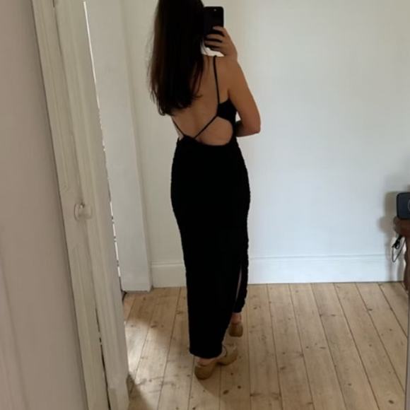 Free People Women’s Crinkle Stretch Open Back Maxi‎ Dress Sz XS Black Scoop Neck - Picture 4 of 11